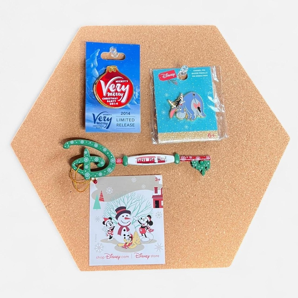Disney Christmas Collectible Pack!